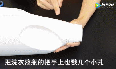 洗衣液瓶不要扔，戳几个孔放阳台，节约又环保！