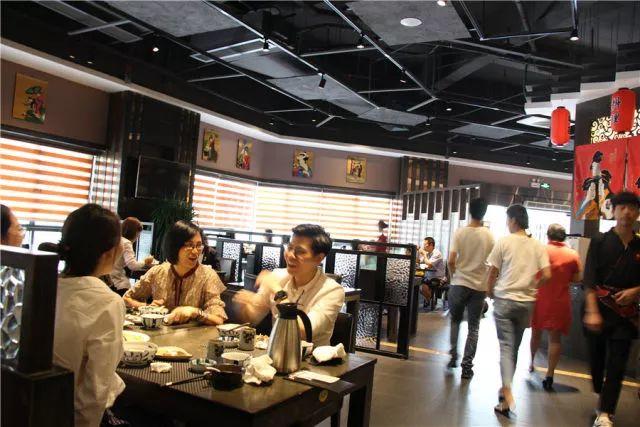 吃货福利！128元抢松阪日料足足16道菜~吃到扶墙走！