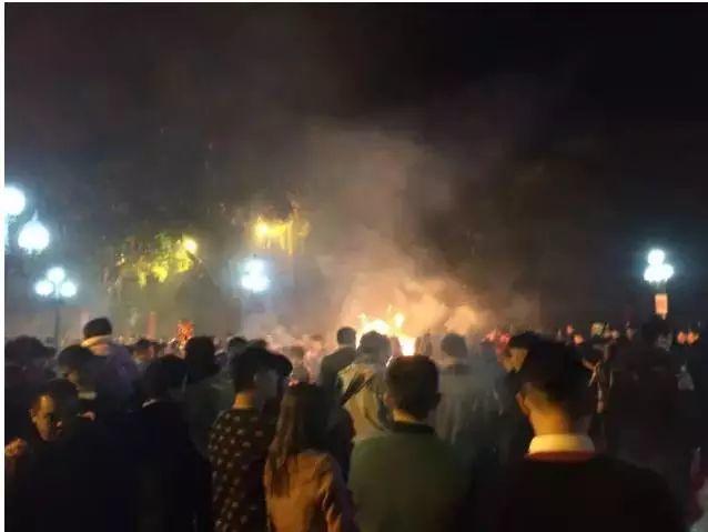 今年除夕！东莞人都怎么过的...