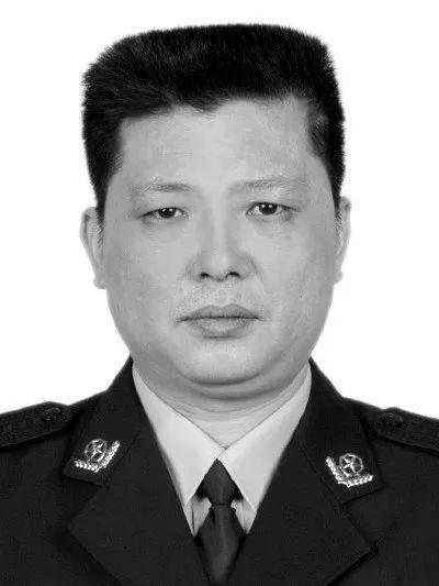 哀悼！东莞一民警在追逃途中因公牺牲！