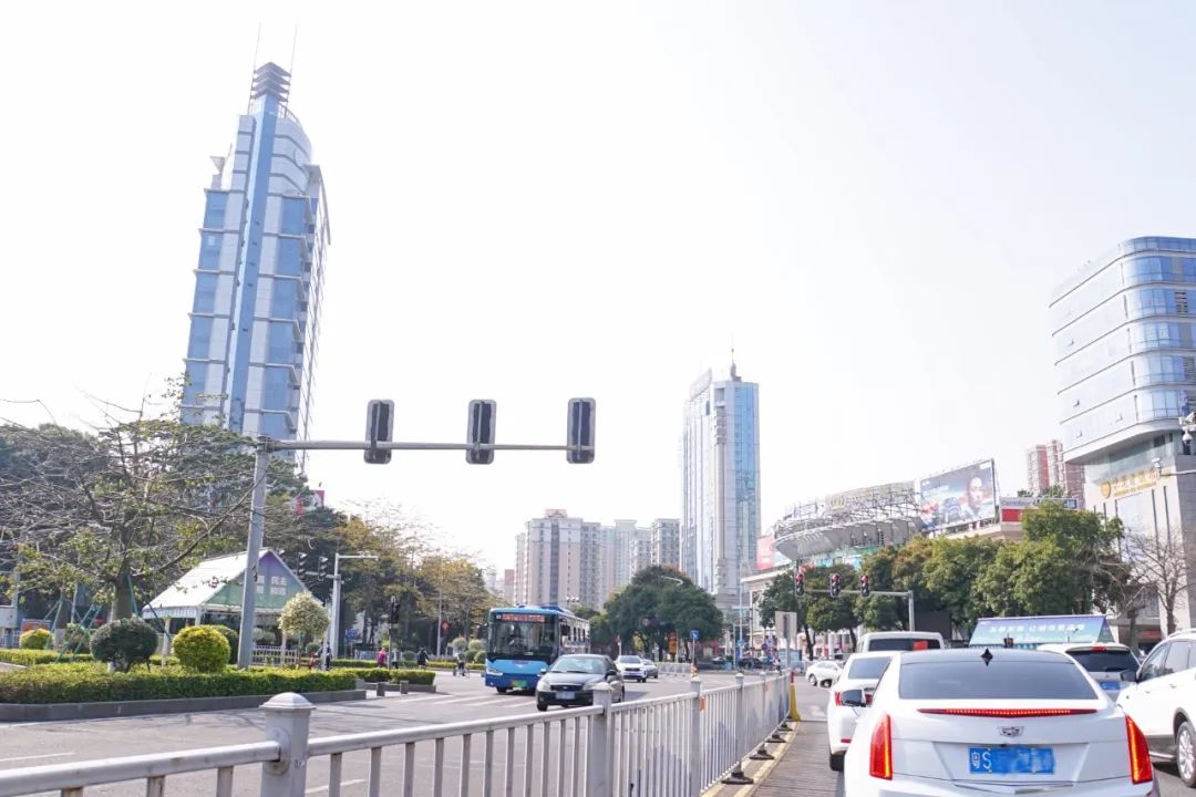 今天，东莞终于又堵车了！