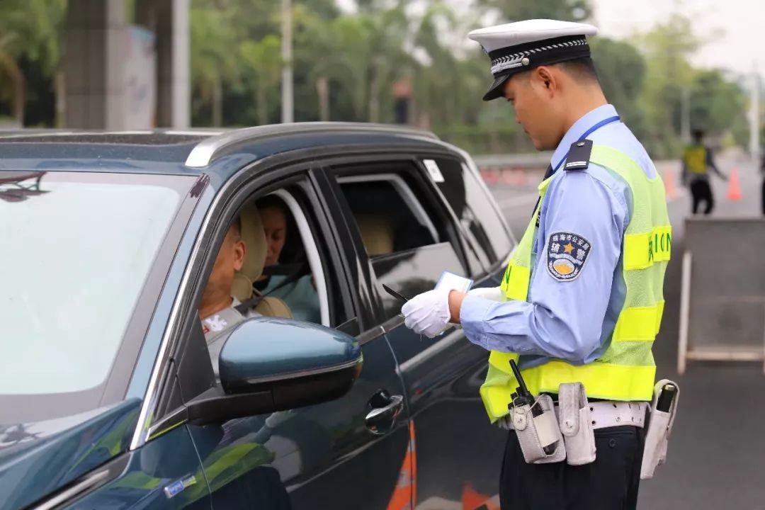 后排不系安全带，一周153人被罚！粤S注意了！