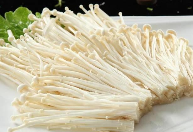 可怕！这道夏天常吃的菜，把4岁娃送进医院抢救！奶奶险些晕倒