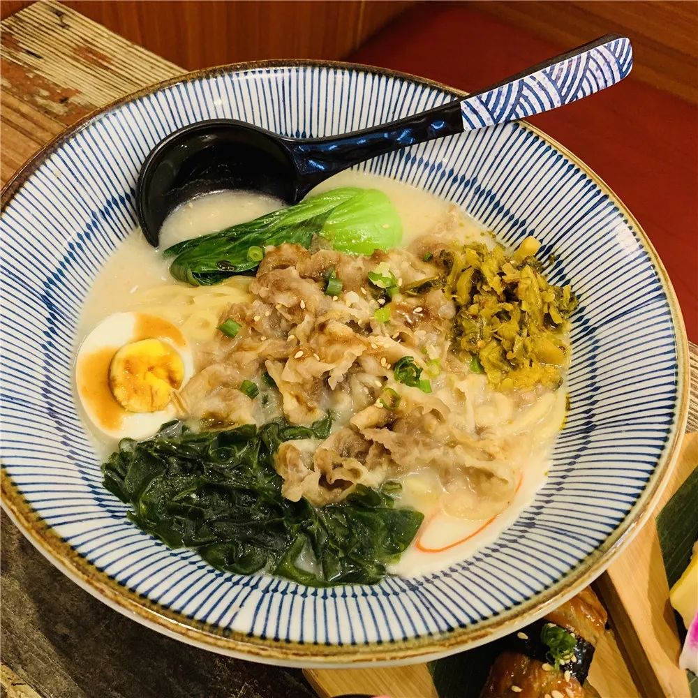 味蕾控必打卡！118元抢居田屋日料2-3人餐：三文鱼+塔塔立鱼+炙烧寿司拼盘+和风牛肉+回转寿司+烧汁肥牛拉面+什锦天妇罗···