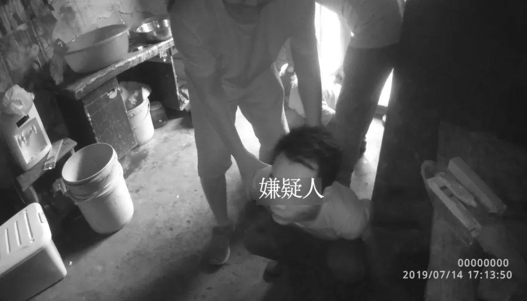 专挑女性下手！东莞连发两起抢劫案！速转身边的女性朋友