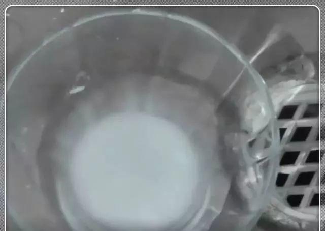 卫生间下水道口倒一碗，不论多脏再臭全消失，太厉害了，尽快试试