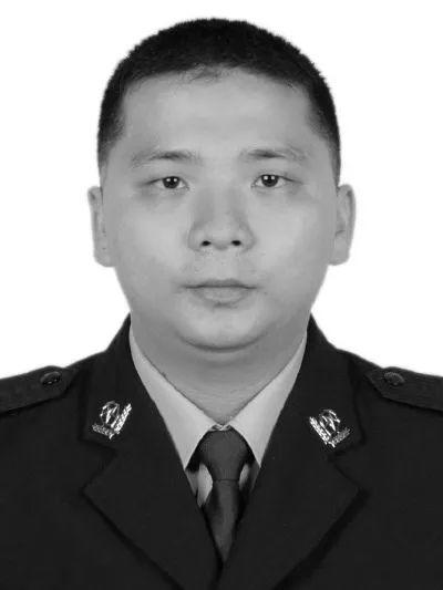 哀悼！东莞一民警在追逃途中因公牺牲！