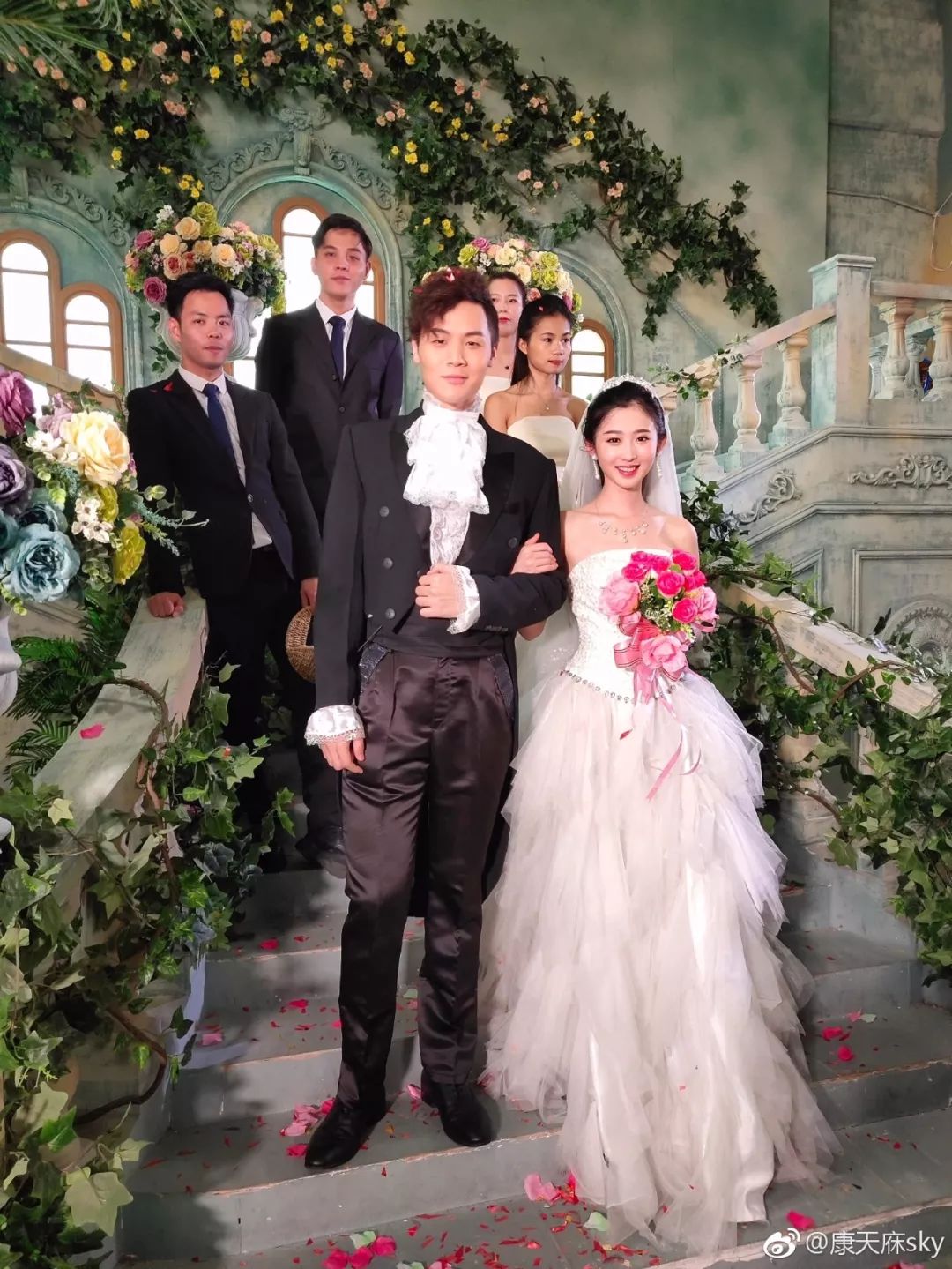 广东人从小看到大的肥仔，“康天庥”真的结婚了！老婆是……