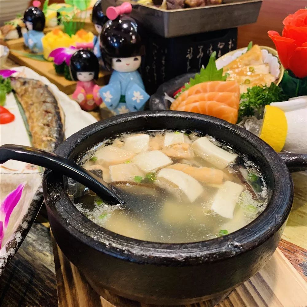 味蕾控必打卡！118元抢居田屋日料2-3人餐：三文鱼+塔塔立鱼+炙烧寿司拼盘+和风牛肉+回转寿司+烧汁肥牛拉面+什锦天妇罗···
