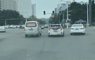 东莞人谁认识这位车主? 他要火了! 今天朋友圈刷爆了！