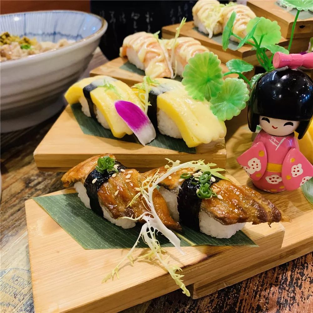 味蕾控必打卡！118元抢居田屋日料2-3人餐：三文鱼+塔塔立鱼+炙烧寿司拼盘+和风牛肉+回转寿司+烧汁肥牛拉面+什锦天妇罗···
