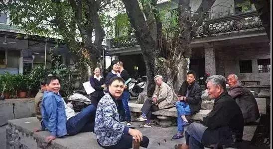 拆迁赔20万/平方！曾坐拥10栋楼收租，卖12元鸭仔饭老板又火了！