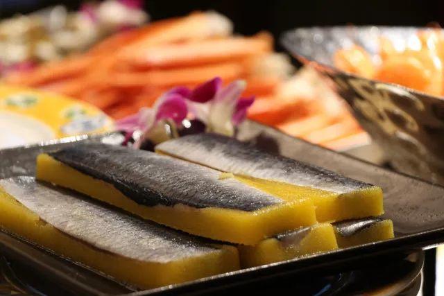 饕餮盛宴！东莞五星级酒店豪华自助餐超低价，把商家吃亏本了！