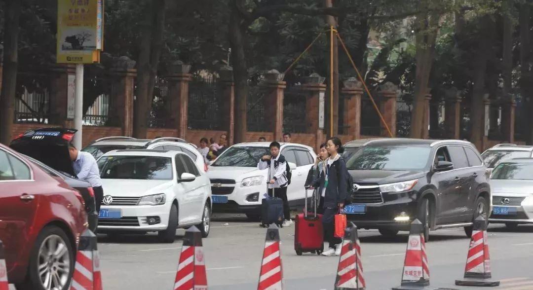 定了！东莞33个学生接送车停靠点和13条学生公交专线线路出炉！