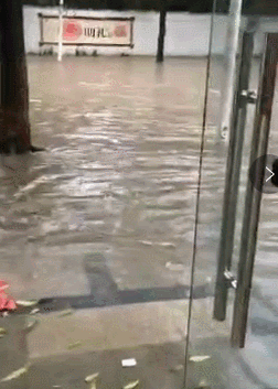 可怕！今早东莞多地严重水浸！未来几天将发生暴雨到大暴雨+8级大风.........