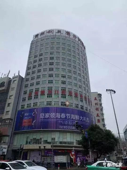 9岁女生隆鼻术后离奇死亡！医院竟背着家属偷偷…"