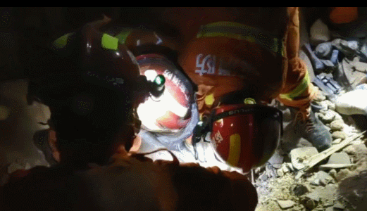 突发！东莞一房屋突然坍塌，3人被困…