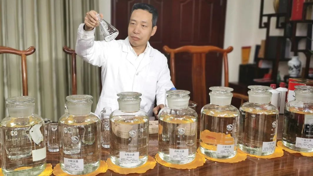 【中国柔雅酱香白酒之父】郭坤亮：酿一品酒，做一品人