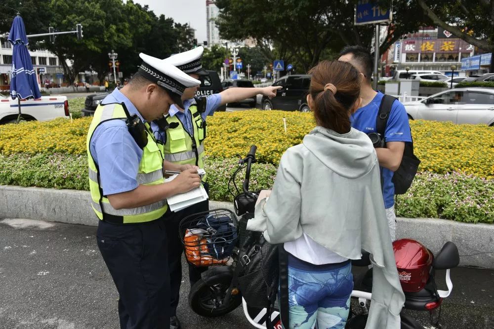 广东人朋友圈集赞！能免交通违法处罚！真的吗？