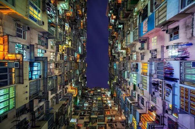 见过香港的"棺材房"，才知道自己住在东莞有多幸福！
