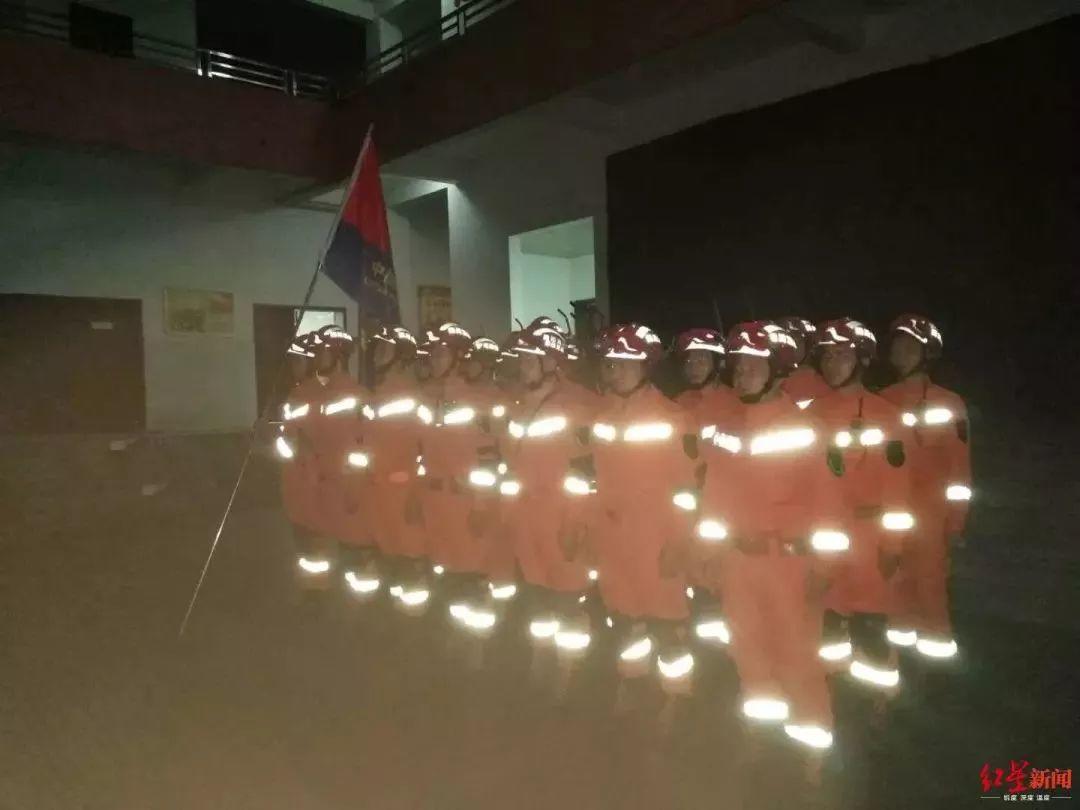 刚刚，噩耗再次传来！13人死亡200伤！7岁儿子遇难，爸爸失声痛哭