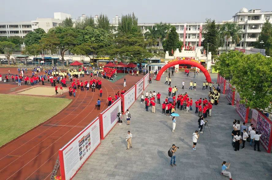 东莞户籍的街坊们注意了！你家孩子可能读不了公办学校！