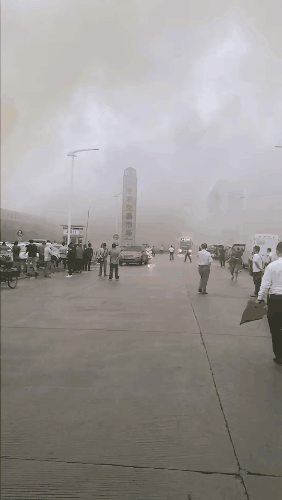 突发！东莞二手交易市场发生火灾！凶手已被控制！