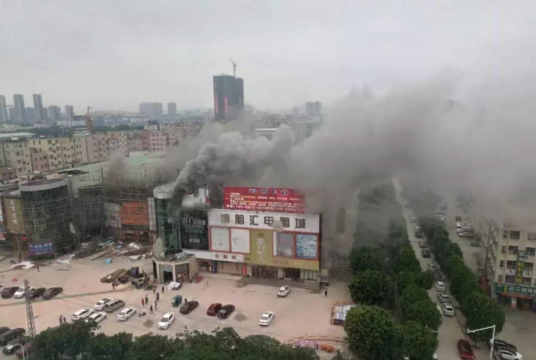 突发！今天早上连发两起重大火灾！出动10多辆消防车！