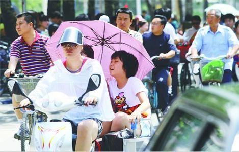 冷空气杀到！暴跌10℃！8级大风+雷暴，全是雨雨雨！