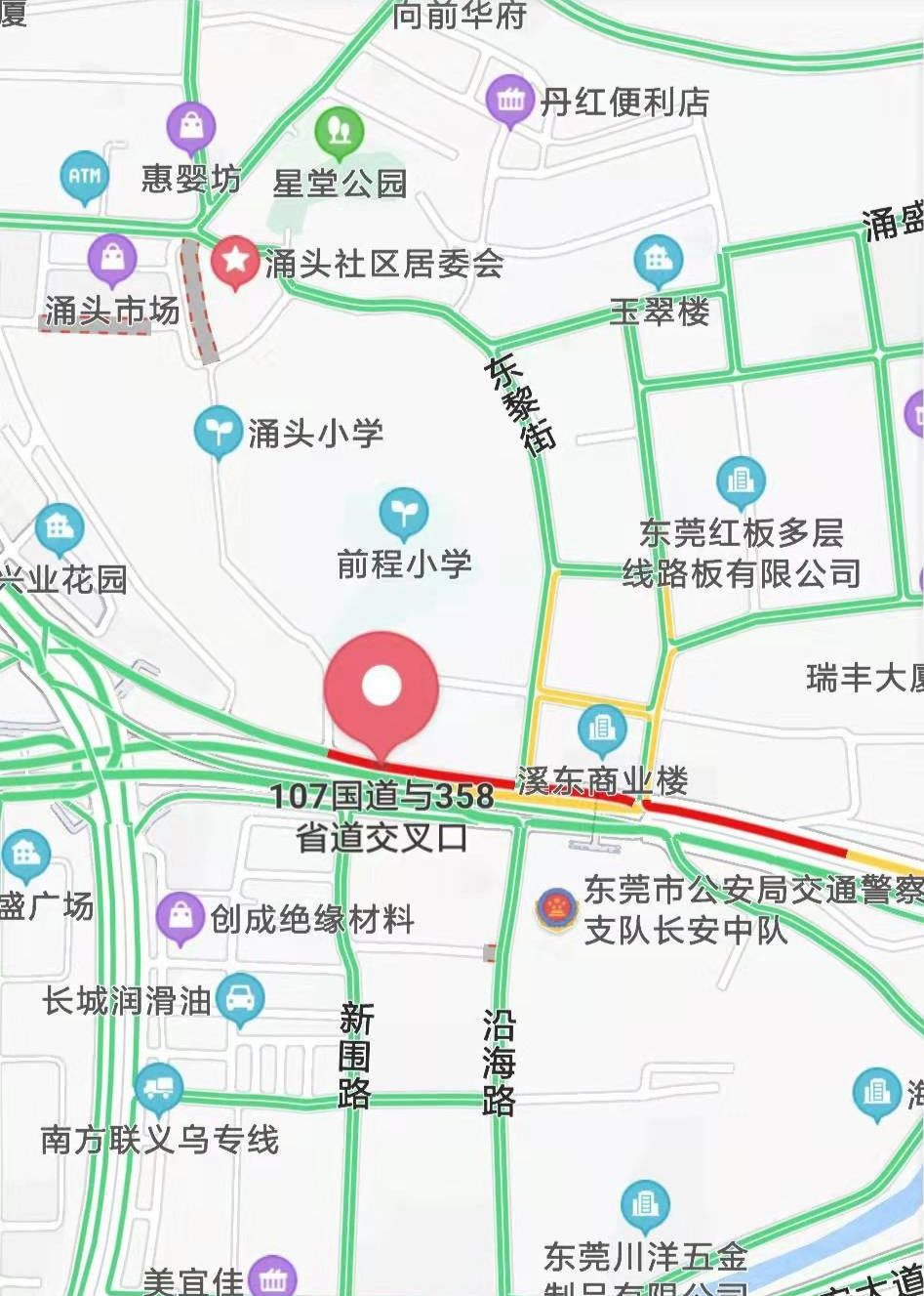 突发，大货车被“巨无霸”压坏，东莞这些路堵住了！请注意绕行！