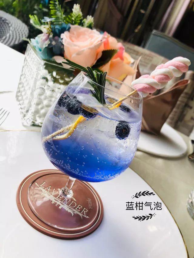 东莞这家开在「音乐喷泉」边的浪漫法式餐厅，月薪3K也能去~