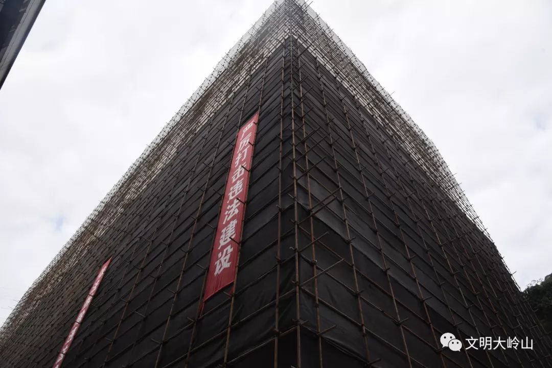 东莞1栋2万㎡建筑被拆除！现场视频曝光！