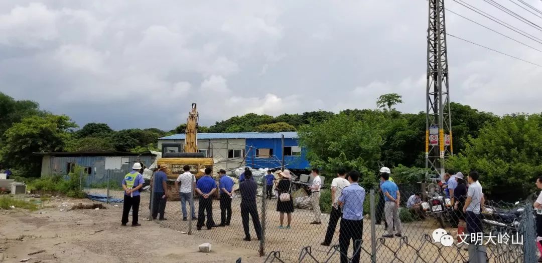 东莞1栋2万㎡建筑被拆除！现场视频曝光！