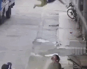 痛心！东莞又一名儿童坠楼！经抢救无效身亡！