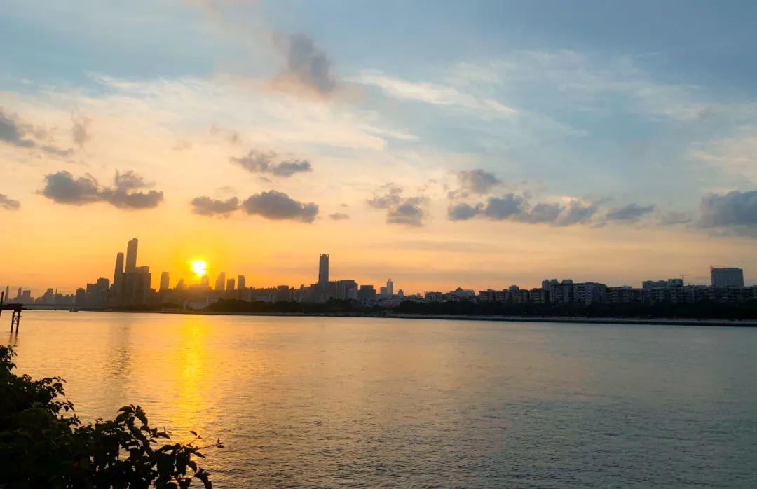 新一轮暴雨又杀到？东莞人的端午假期要泡汤了？接来下的天气将...