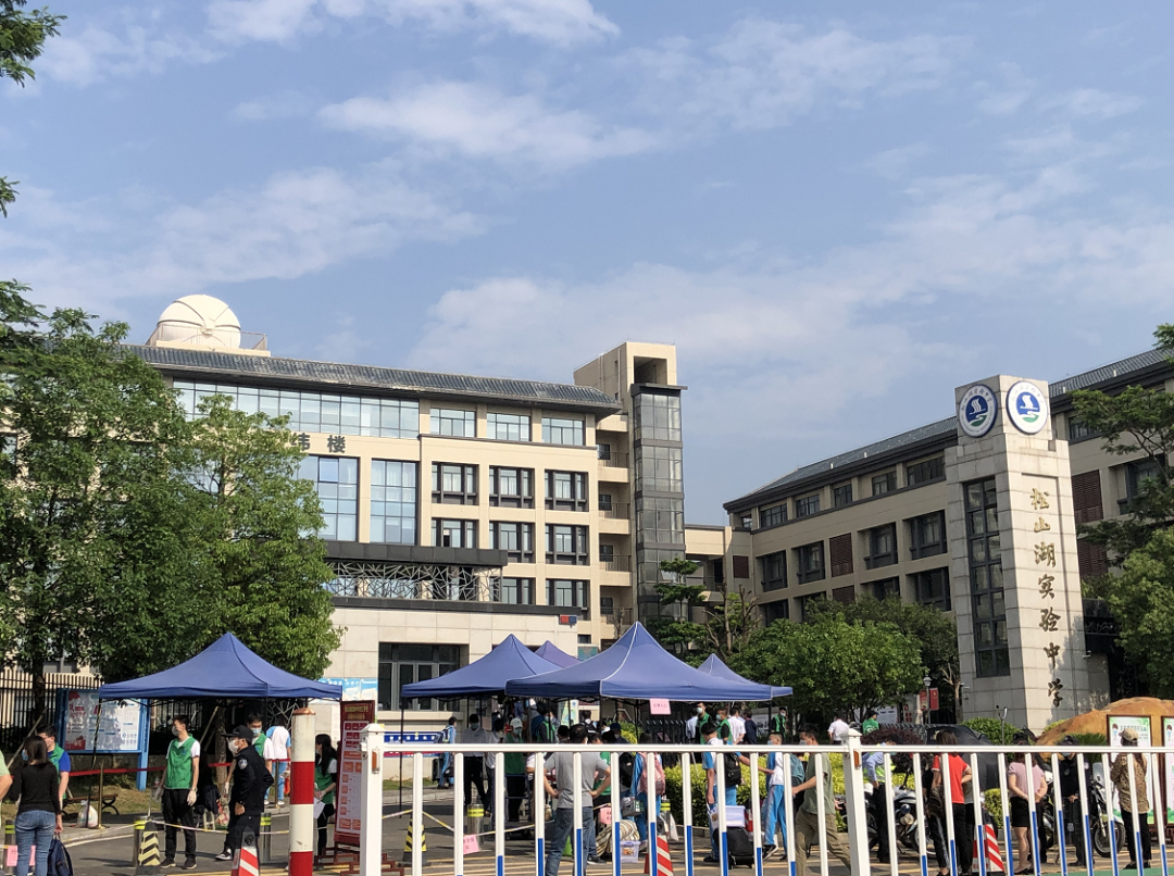 多图！东莞首批学生今天返校！“五一”这些人不得出游！