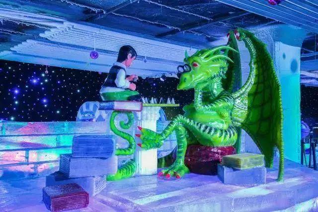 9元/年卡！网红打卡圣地冰雪世界无限玩！节假日不加收！恐龙世界冰雪+飘雪主题日........."