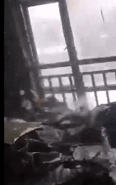 突发！东莞一熊孩子在家玩打火机，把家烧了！