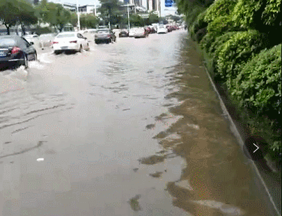 可怕！今早东莞多地严重水浸！未来几天将发生暴雨到大暴雨+8级大风.........