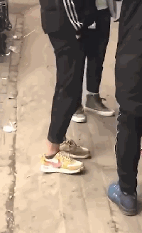 好！大！的！风！冷空气正在深入，你的发型还好吗？