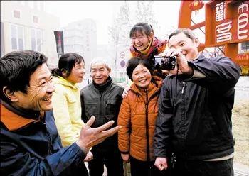 “在东莞月薪5000，今年我不敢回家过年...”成年人回家过年究竟有多难？