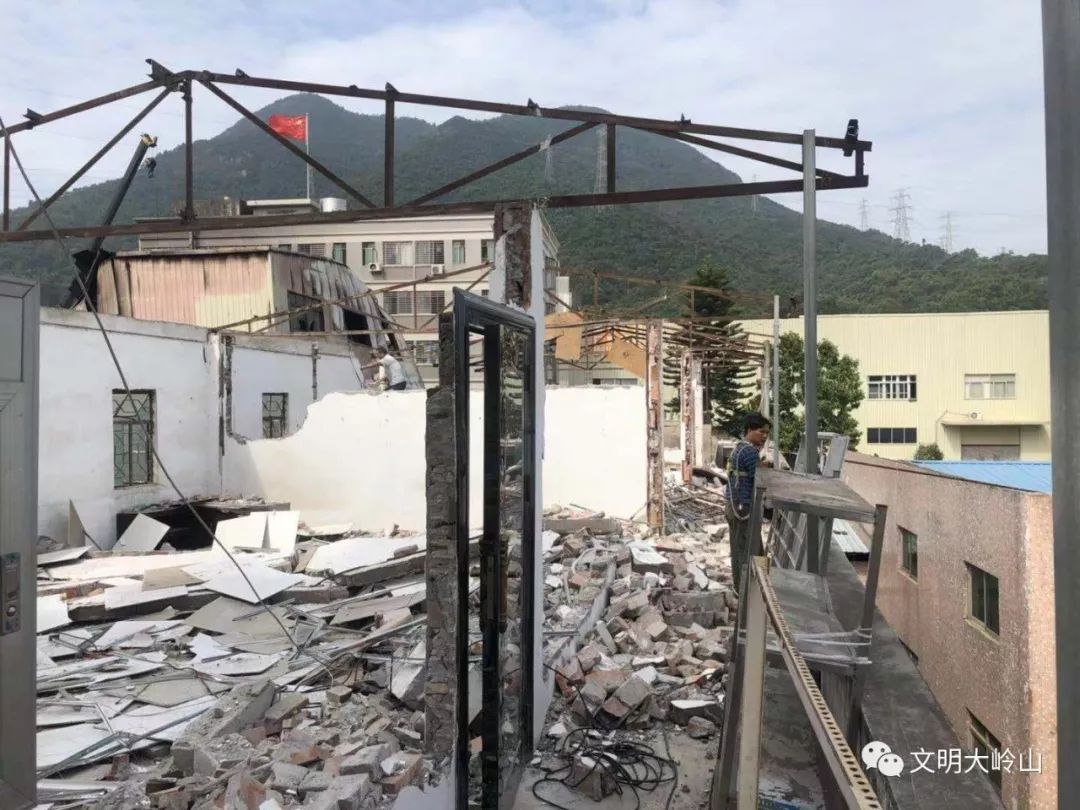 东莞1栋2万㎡建筑被拆除！现场视频曝光！