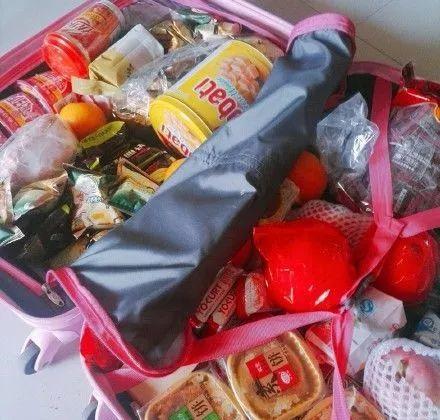 返程行李箱霸屏，可尴尬一幕出现了……一大波媳妇集体吐槽