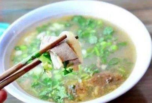 好！大！的！风！冷空气正在深入，你的发型还好吗？