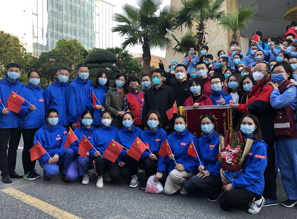 “我们回家了！”东莞医护人员哭了！东莞人盼了好久！