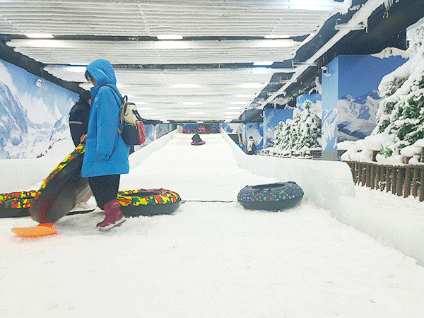超值！49.9元抢东莞·哈尔滨冰雪大世界双人票，零下8度飘雪体验，N多冰雕拍拍拍~东莞zui好玩冰雪乐园
