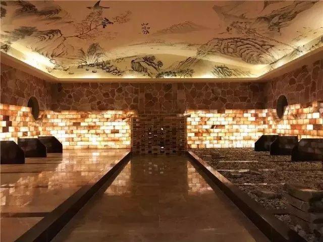 吃喝玩乐12个钟才99元！12小时净桑+2个自助餐+恒温游泳池+干蒸+汗蒸+榻榻米休息区+电影院！