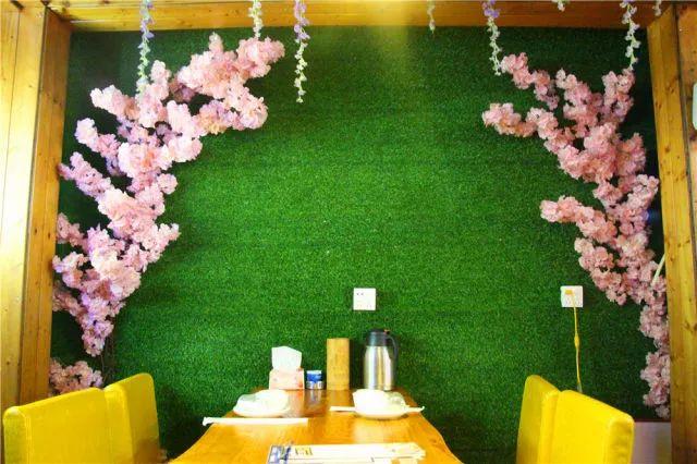 最火爆宵夜！49.9元张三疯烧烤3-4人餐招牌烤鱼（魔芋+豆腐条+豆芽）+烤鸡翅尖6串+烤深海鱼丸4串......