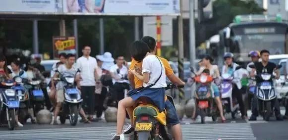 紧急通知！电动车新规实施！这些车上路将被抓！