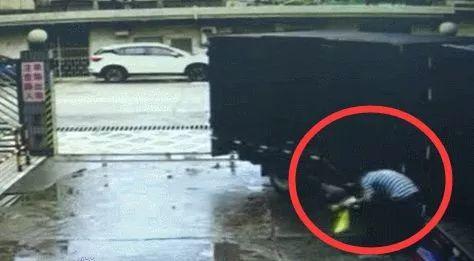 东莞一司机被自己的货车撞死，保险拒赔！法院这样判……